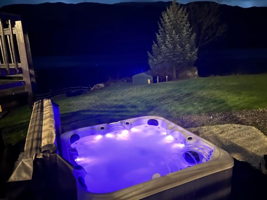 Waterside 3 Bed Cottage, Hot Tub, Sauna, Pvt Beach Arrochar Exterior photo